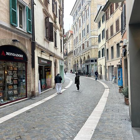 Ankon Apartments Palazzo Mazzini アンコーナ エクステリア 写真